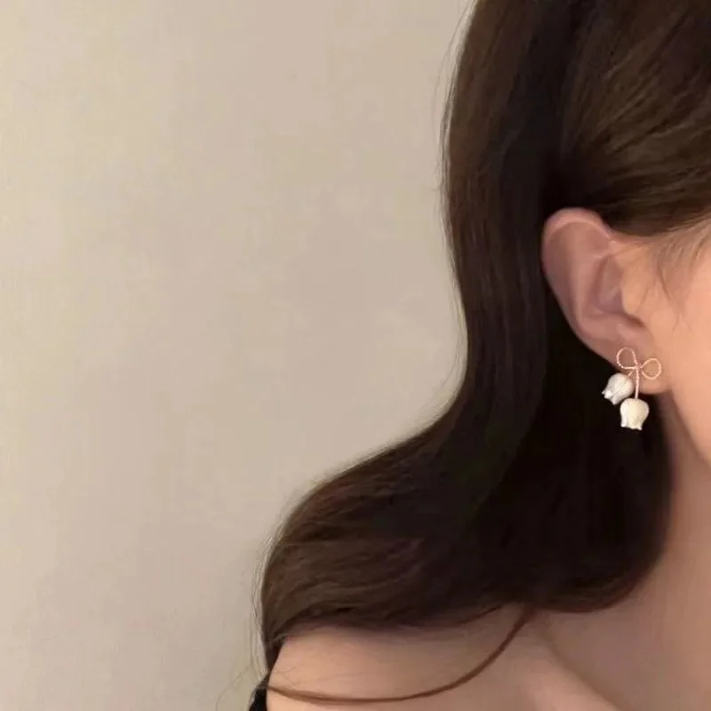 925 Silver Needle Korean Fashion Bowknot Tulip Earrings For Women Jewelry 2024 Trending New Women's White Flower Earrings Brinco - Image 3